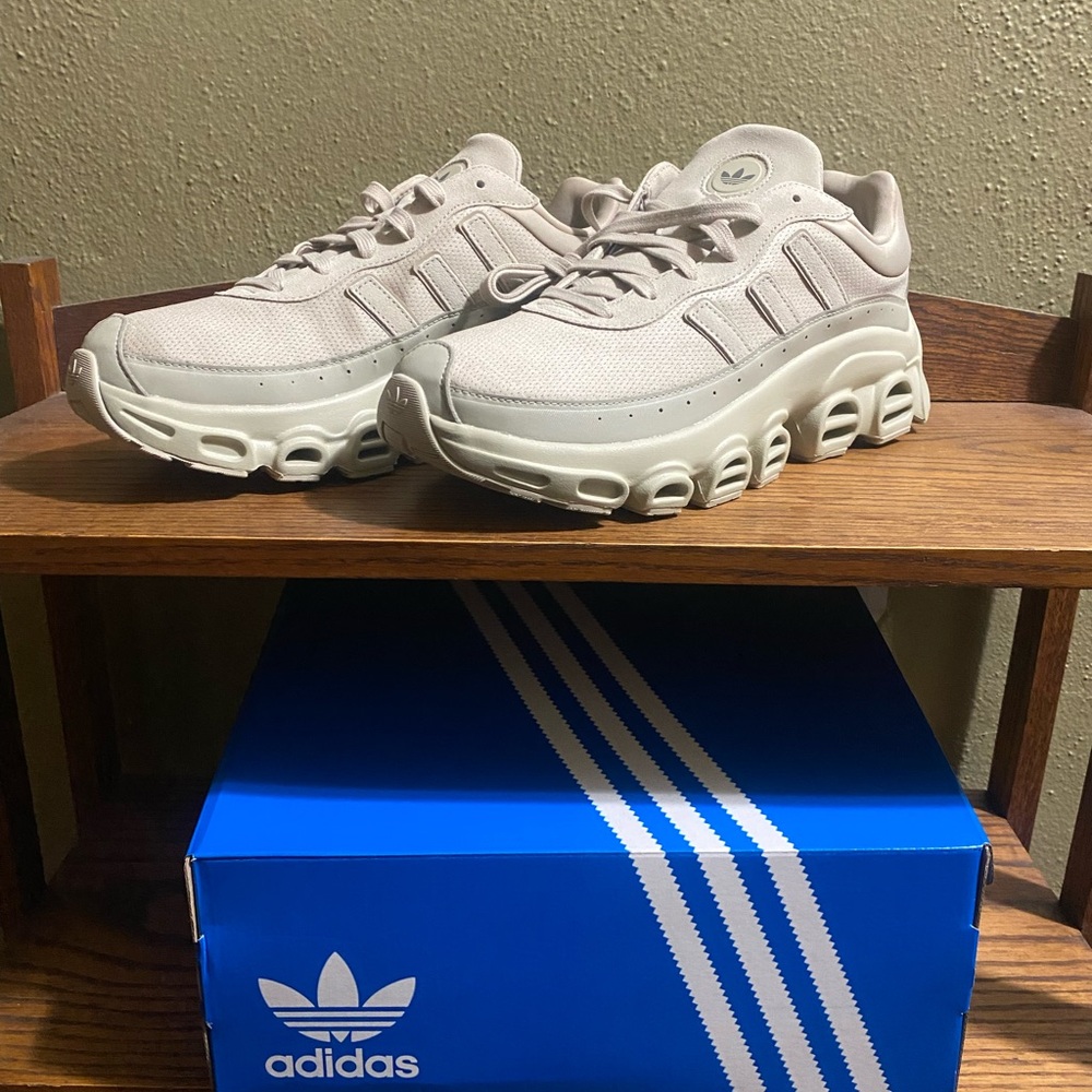 Brand New in box Adidas Adifom Megaride